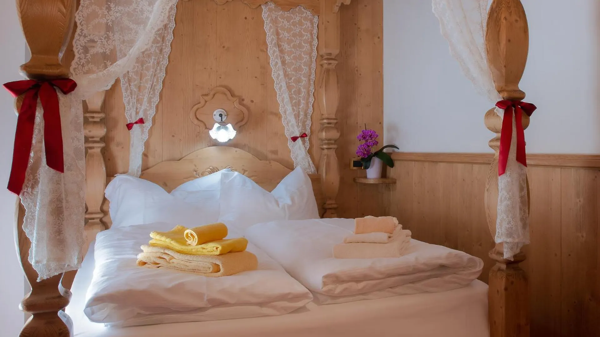 **  Hotel B&B Monica Arabba Italia